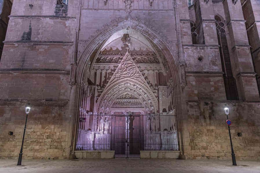 Mallorca - Palma 028 - catedral-basílica de Santa Maria de Mallorca.jpg